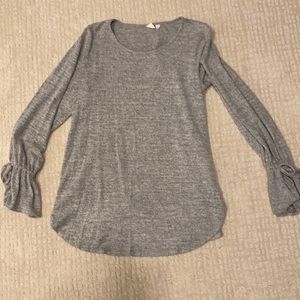 Gap maternity long sleeve shirt